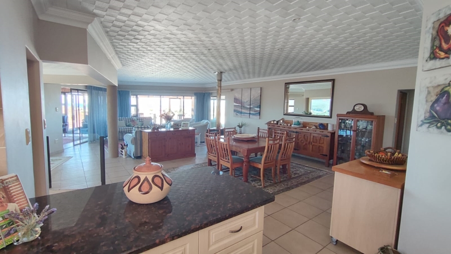 6 Bedroom Property for Sale in Stilbaai Wes Western Cape